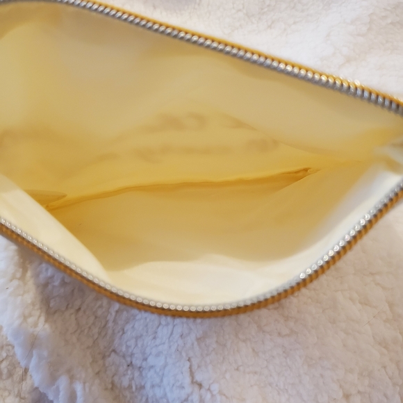 NEW Essence Cosmetics Makeup Bag NWT - Picture 4 of 5